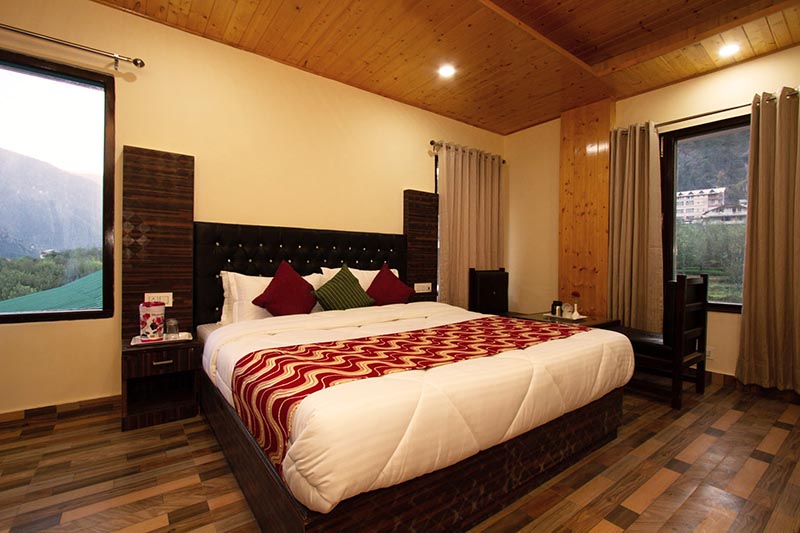 Deluxe Bedroom